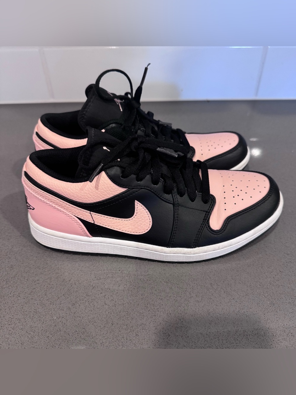Men’s Nike Air Jordan 1 sneakers
